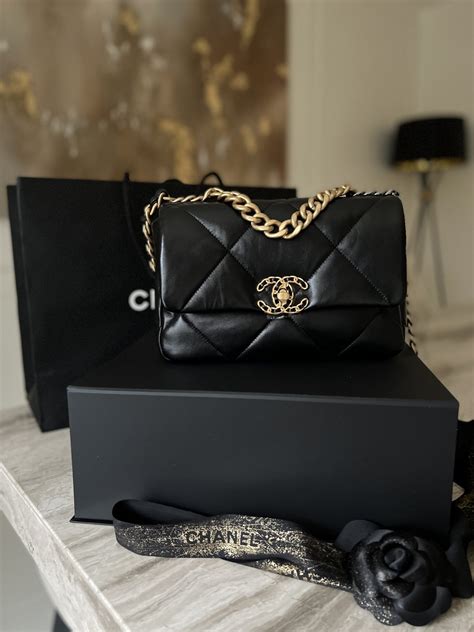 chanel 19 schwarz
